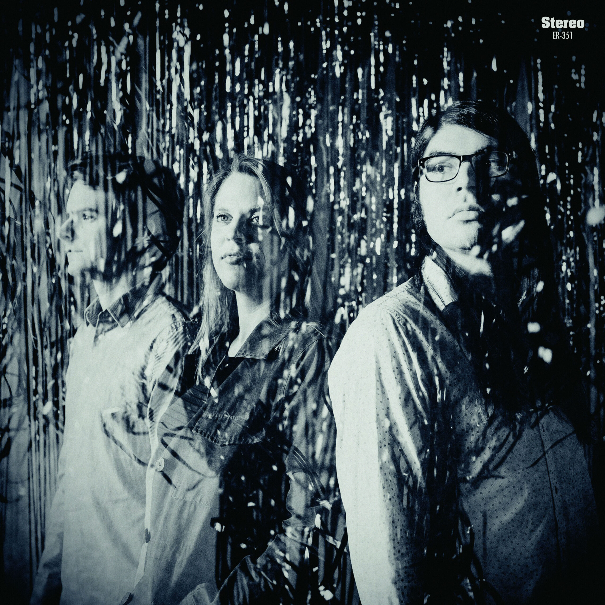 Imagen destacada de noticia: CARBON POPPIES: “Rain On My Face” Single 7” [New Adventures In Pop]